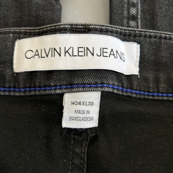 Calvin Klein jeans - 34x30, slim fit/stretch material - Picture 2 of 5